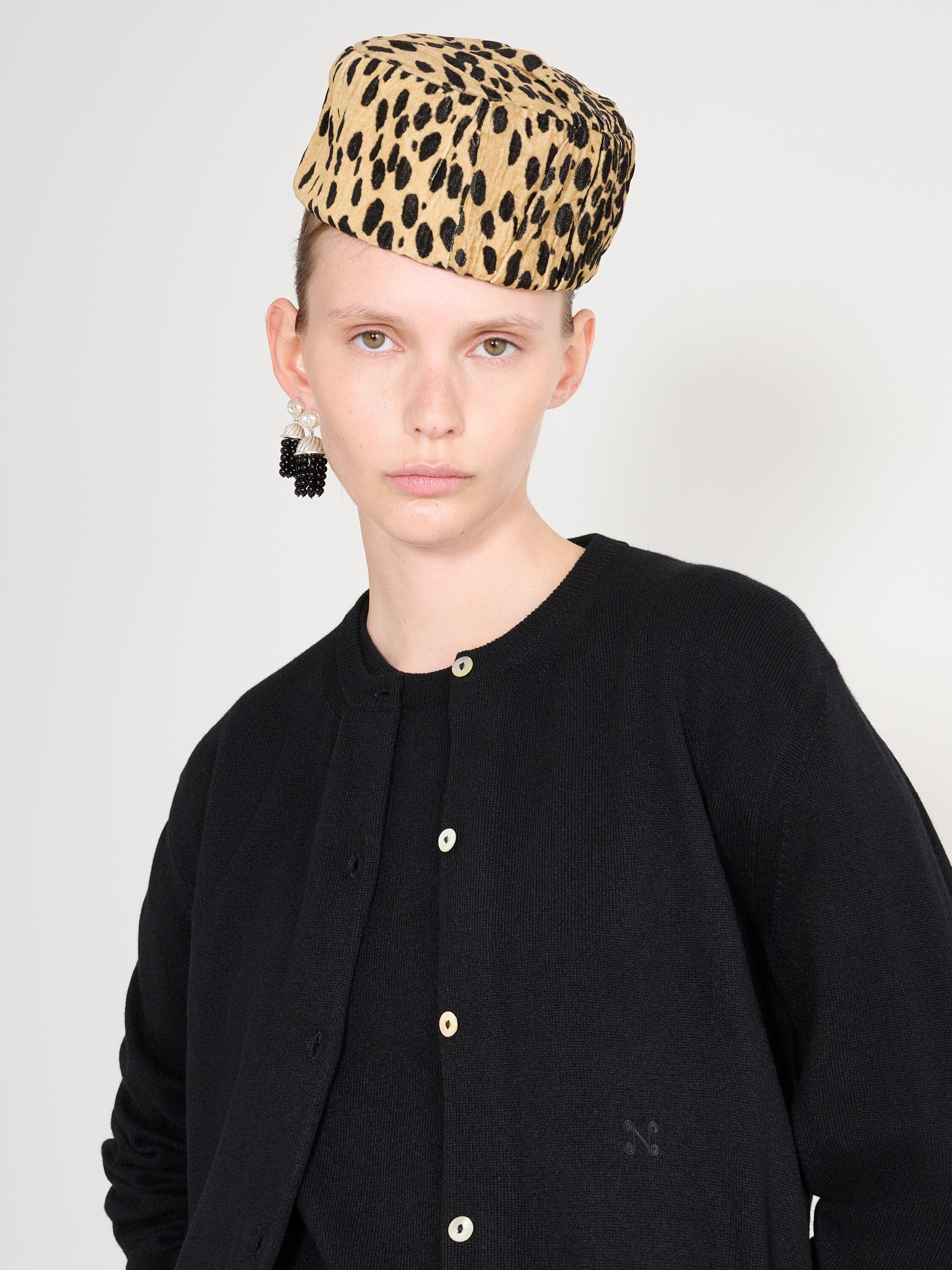 Nackiyé Cardigan Sea Shell Cashmere Cardigan